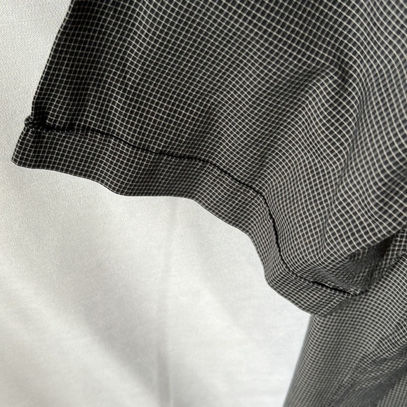 Van Heusen Traveler Shirt - Picture 11 of 11